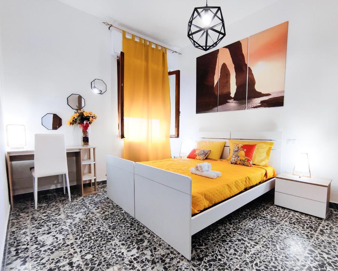 אלגהרו Valverde75 Guesthouse מראה חיצוני תמונה